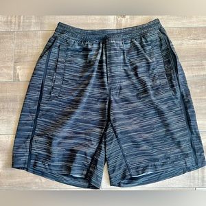 Men’s Lululemon Shorts Size Medium 9” Linerless